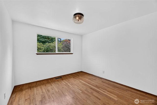 20003 3rd Place SW, Normandy Park, WA 98166