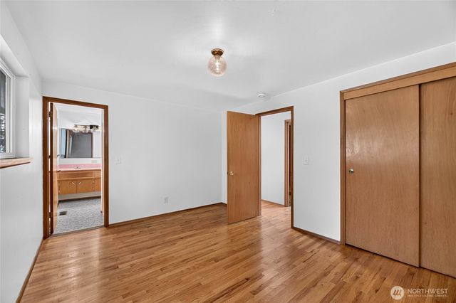 20003 3rd Place SW, Normandy Park, WA 98166