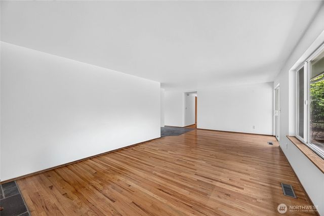 20003 3rd Place SW, Normandy Park, WA 98166