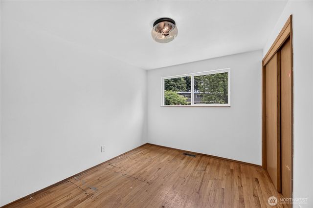 20003 3rd Place SW, Normandy Park, WA 98166