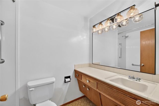 20003 3rd Place SW, Normandy Park, WA 98166