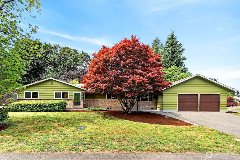 20003 3rd Place SW, Normandy Park, WA 98166