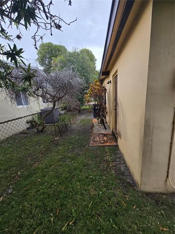 8920 SW 20th St, Miami, FL 33165
