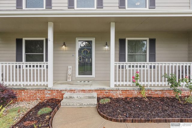 16216 Parker Street, Omaha, NE 68118