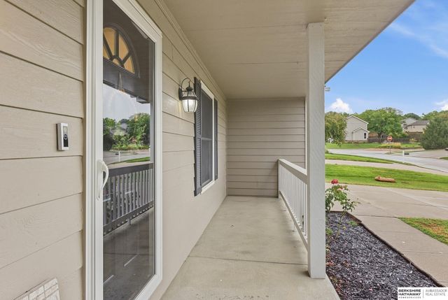 16216 Parker Street, Omaha, NE 68118