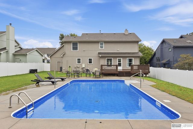16216 Parker Street, Omaha, NE 68118