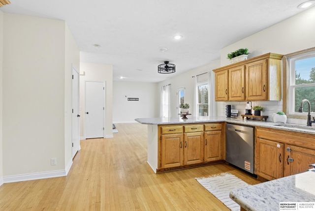 16216 Parker Street, Omaha, NE 68118