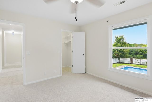 16216 Parker Street, Omaha, NE 68118