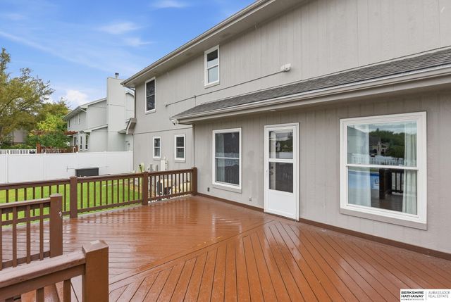 16216 Parker Street, Omaha, NE 68118