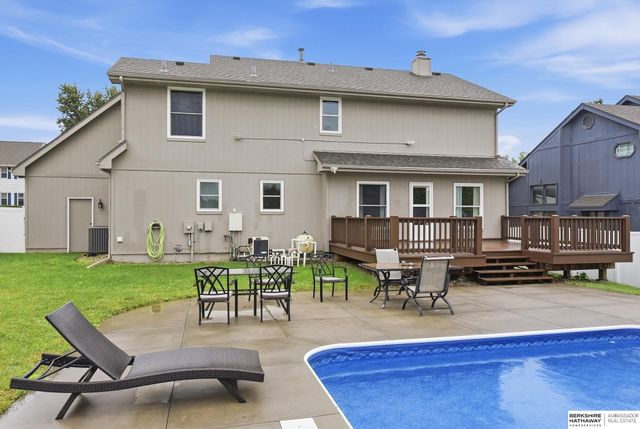16216 Parker Street, Omaha, NE 68118