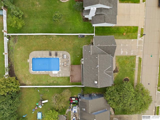 16216 Parker Street, Omaha, NE 68118