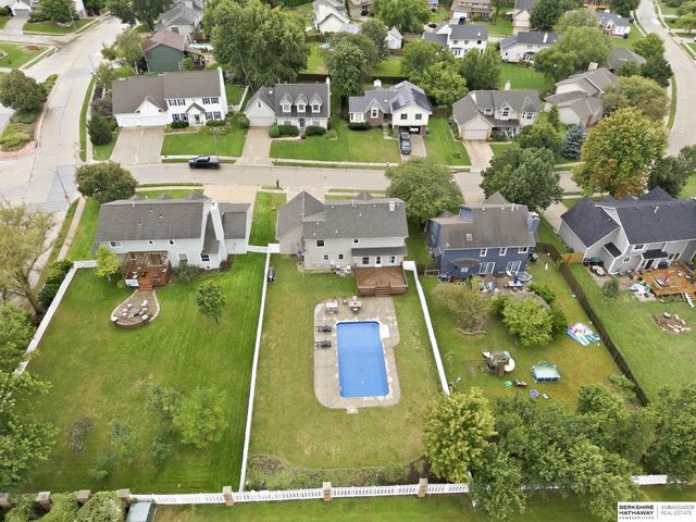 16216 Parker Street, Omaha, NE 68118