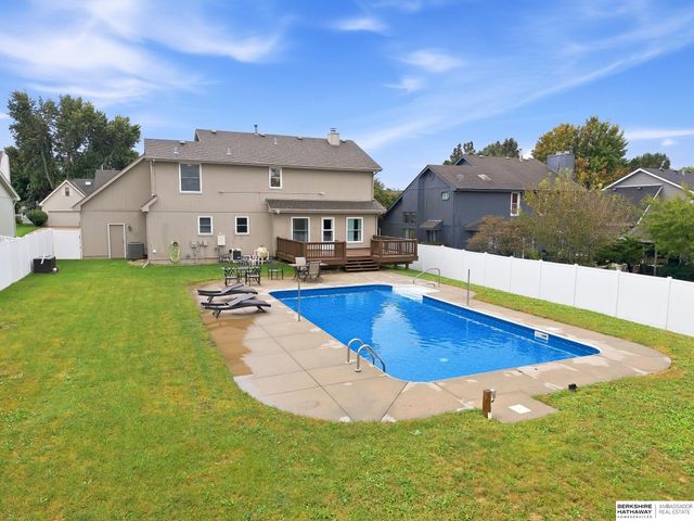 16216 Parker Street, Omaha, NE 68118