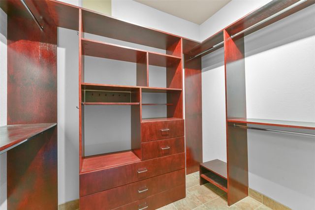 1903 Highland Point Court, Pearland, TX 77581