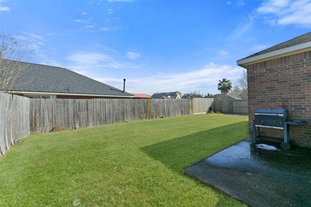 1903 Highland Point Court, Pearland, TX 77581