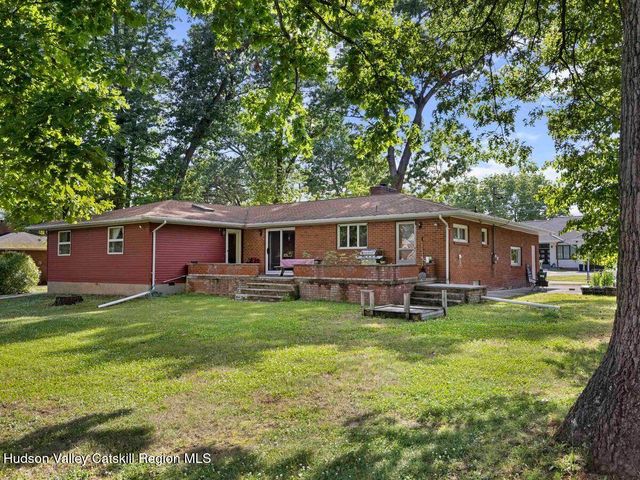 12 Ebel Court, Saugerties, NY 12477