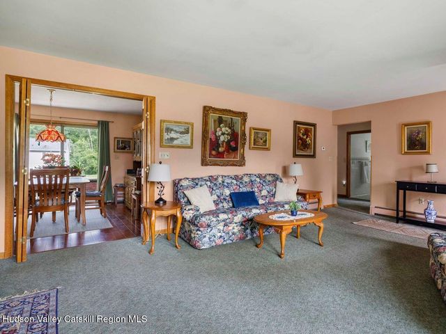 12 Ebel Court, Saugerties, NY 12477