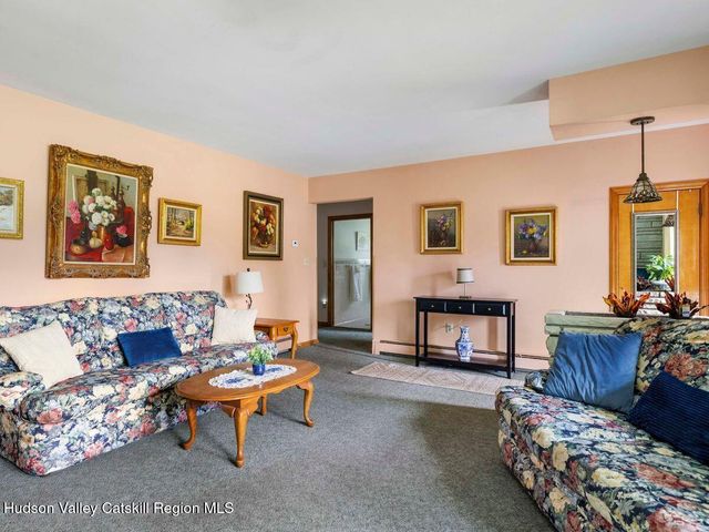 12 Ebel Court, Saugerties, NY 12477