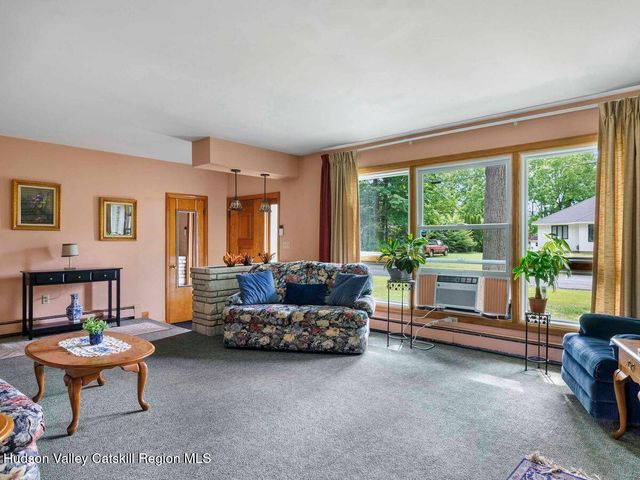 12 Ebel Court, Saugerties, NY 12477