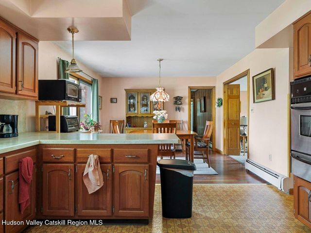 12 Ebel Court, Saugerties, NY 12477