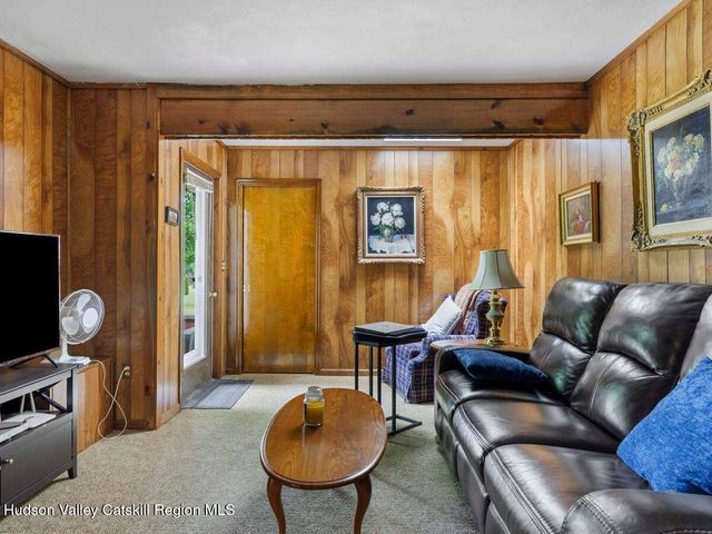 12 Ebel Court, Saugerties, NY 12477