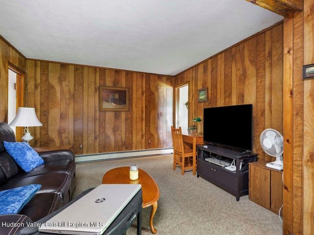 12 Ebel Court, Saugerties, NY 12477
