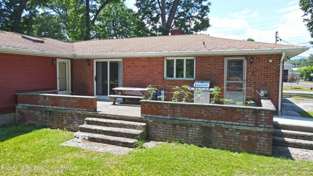 12 Ebel Court, Saugerties, NY 12477