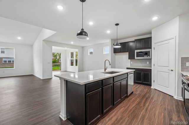 50745 Crusader Drive, Macomb Township, MI 48044