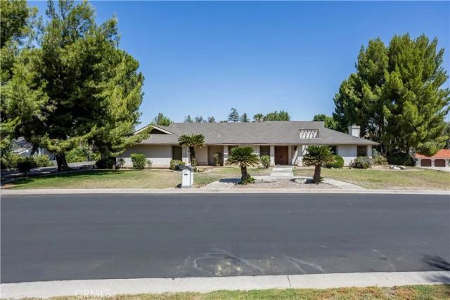 12320 Cattle King Drive, Bakersfield, CA 93306