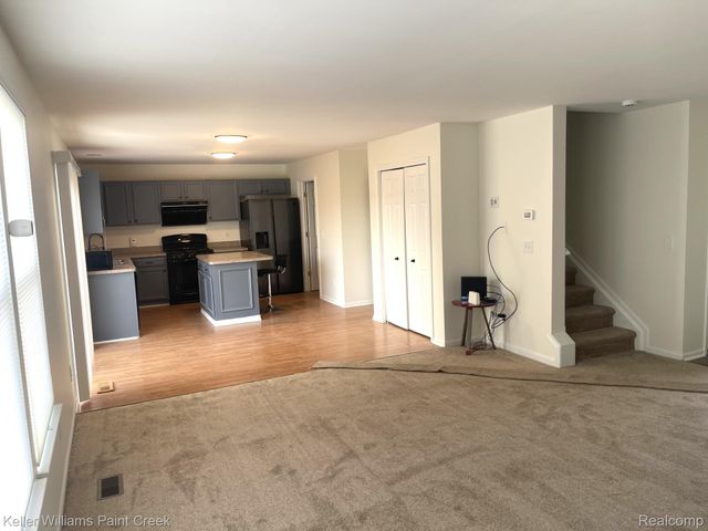 1554 Meadow Ridge Drive, Pontiac, MI 48340