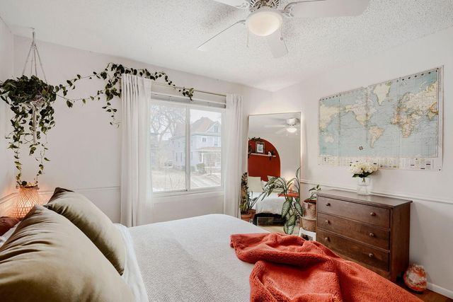 2212 Aldrich Avenue S 202, Minneapolis, MN 55405