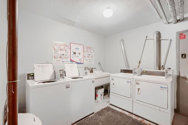 2212 Aldrich Avenue S 202, Minneapolis, MN 55405