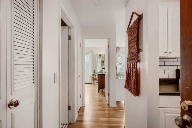 2212 Aldrich Avenue S 202, Minneapolis, MN 55405