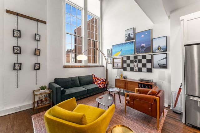 601 Madison St Apt 210, Nashville, TN 37208