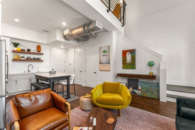 601 Madison St Apt 210, Nashville, TN 37208