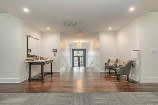 601 Madison St Apt 210, Nashville, TN 37208