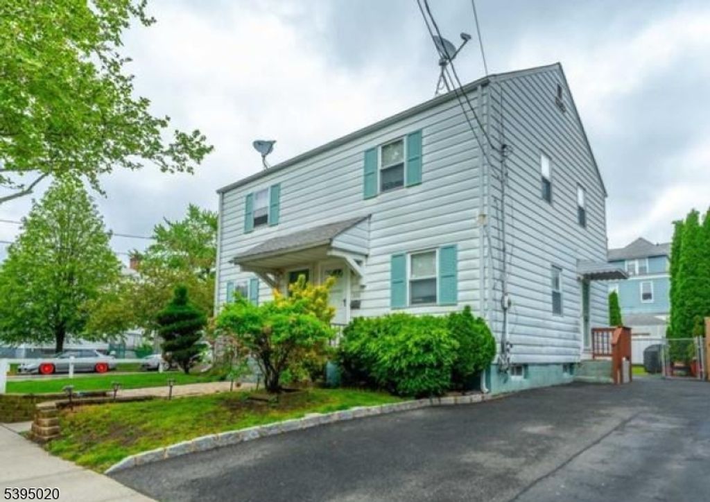 220 N 17Th St, Bloomfield Twp., NJ 07003