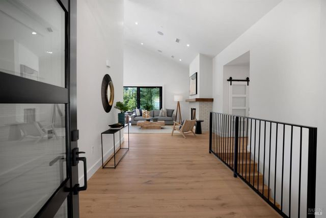 573 Wagnon Rd, Sebastopol, CA 95472