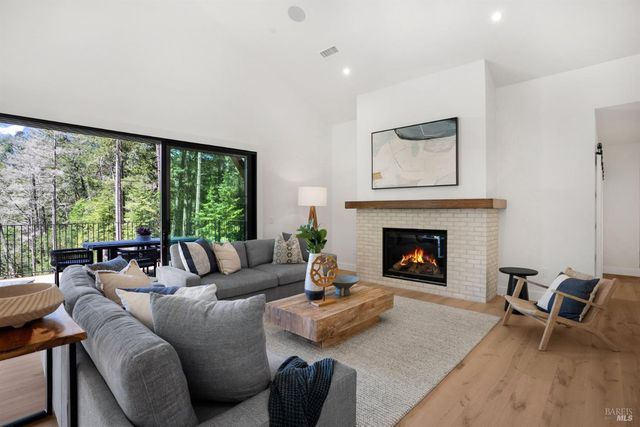 573 Wagnon Rd, Sebastopol, CA 95472