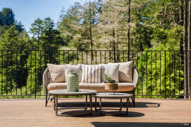 573 Wagnon Rd, Sebastopol, CA 95472