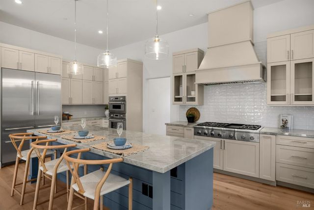 573 Wagnon Rd, Sebastopol, CA 95472