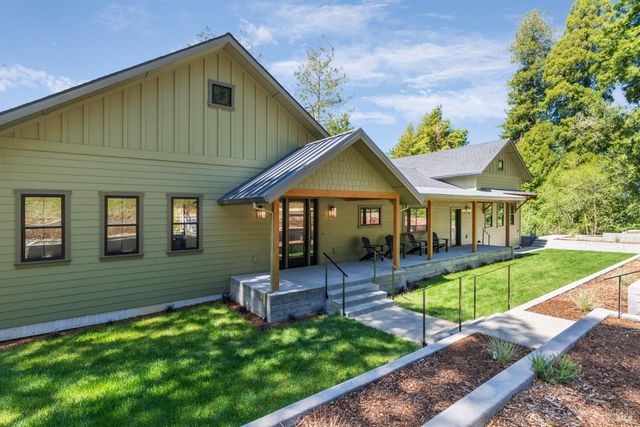 573 Wagnon Rd, Sebastopol, CA 95472