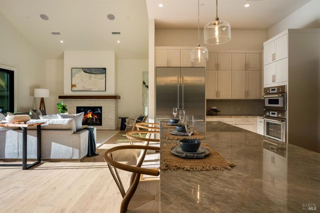 573 Wagnon Rd, Sebastopol, CA 95472