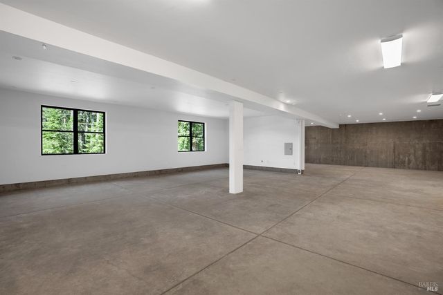 573 Wagnon Rd, Sebastopol, CA 95472