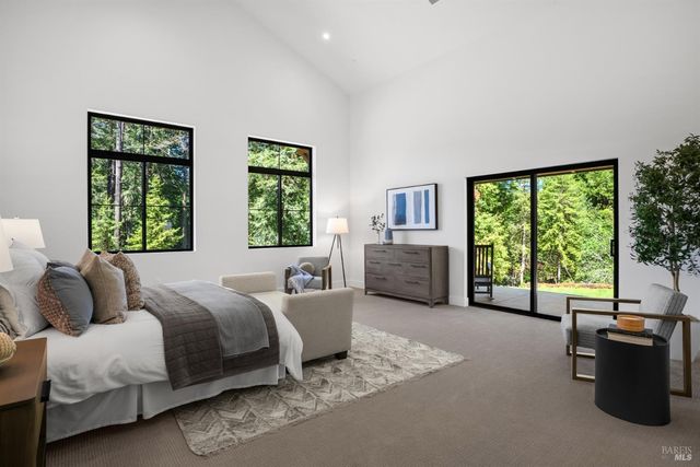 573 Wagnon Rd, Sebastopol, CA 95472