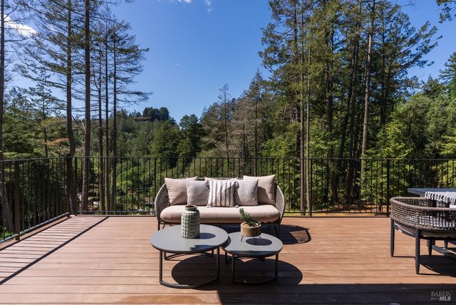 573 Wagnon Rd, Sebastopol, CA 95472