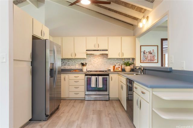 1188 Akuila Place, Kailua, HI 96734