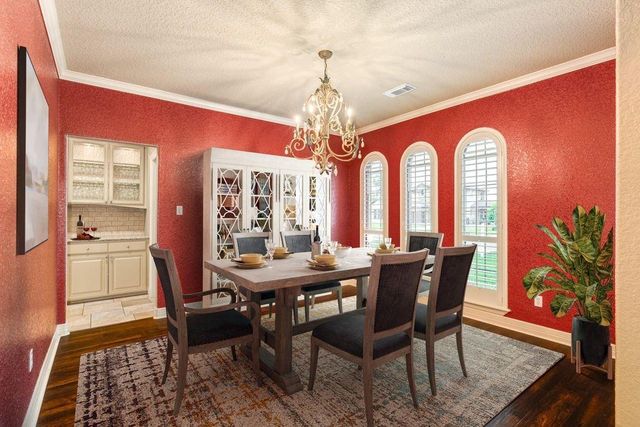 106 Arrowhead Drive, Lake Jackson, TX 77566