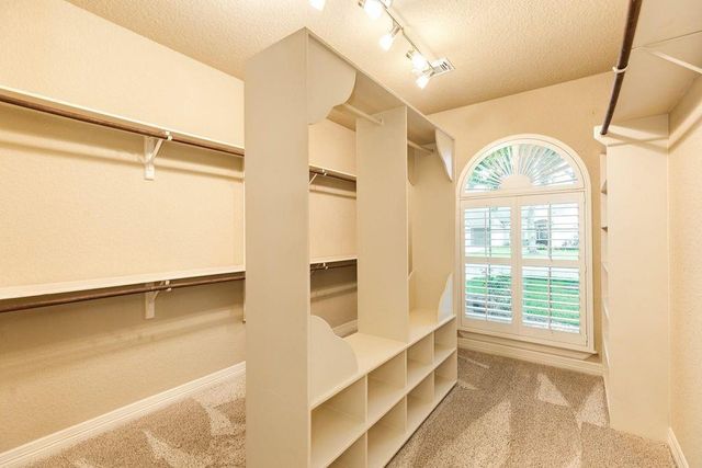 106 Arrowhead Drive, Lake Jackson, TX 77566