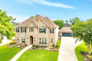 106 Arrowhead Drive, Lake Jackson, TX 77566